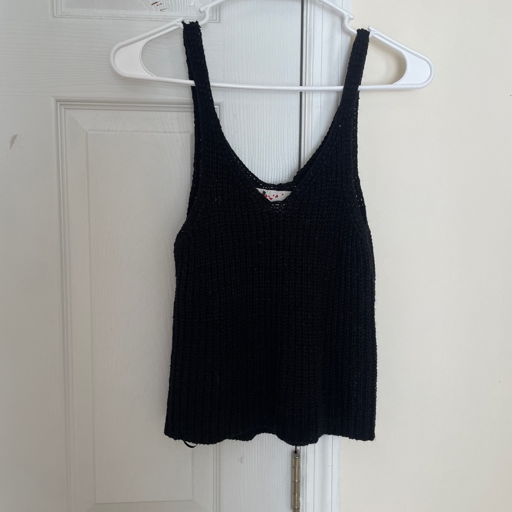 BLACK SWEATER TANK TOP SIZE MEDIUM